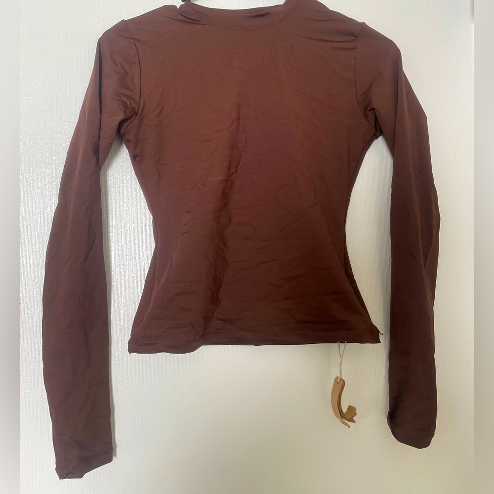 SKIMS long sleeve top SMALL